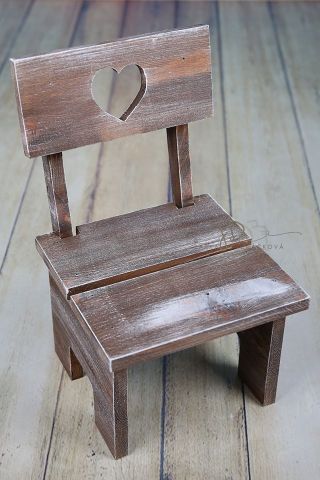 Židlička dětská ořechová patina