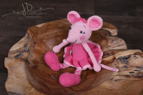 Háčkované zvířátko - myška růžová větší