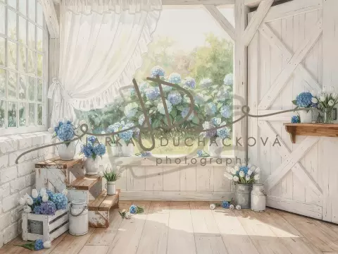 Stodola s hortenziemi 14