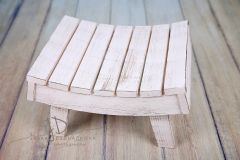 Stolička prohnutá dřevěná bílá patina