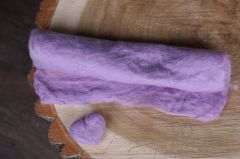 Fluff - podložka merino 30x30cm + srdíčko fialové