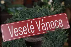 Tabulka Veselé Vánoce plech červená  40x10cm