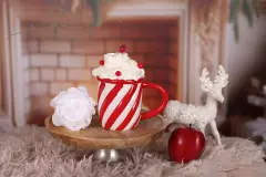 Hrneček vánoční se šlehačkou - Ozdoba červená