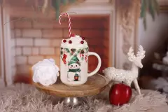 Hrneček vánoční se šlehačkou - Sněhulák