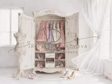 Skříň pro princezny 7