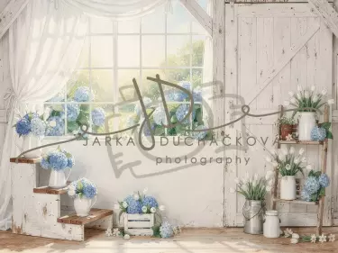 Stodola s hortenziemi 10