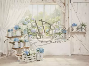 Stodola s hortenziemi 7